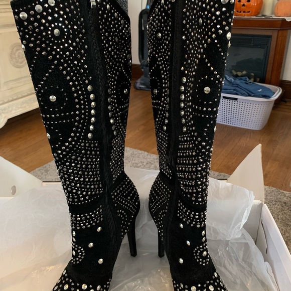 Women’s boots - Picture 1 of 7